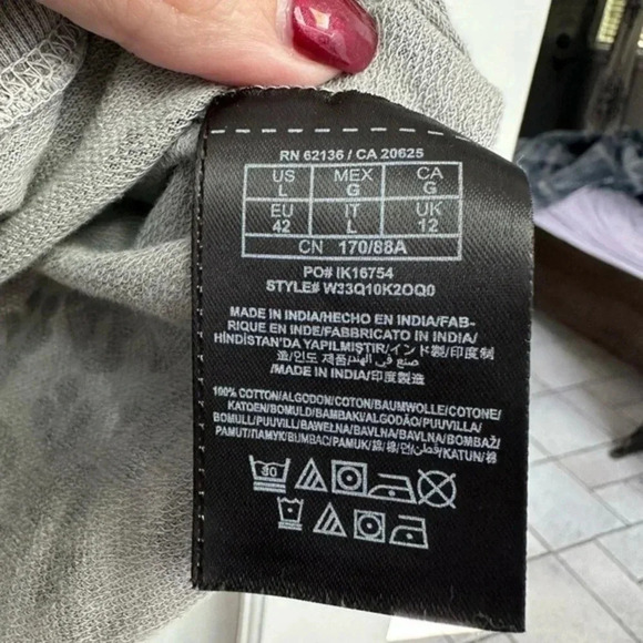 Guess | Grey & Black Leopard Print Long Sleeve Sweater Top Distressed Hem Size L - Picture 6 of 7